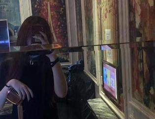 微密圈 - 提袜少女肉丝写真，更新让人忍不住多看几眼，果然不愧是标志性的小心思。