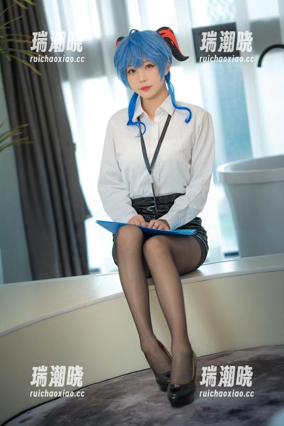 无影喵喵的私拍写真，妃咲到底有多撩？
