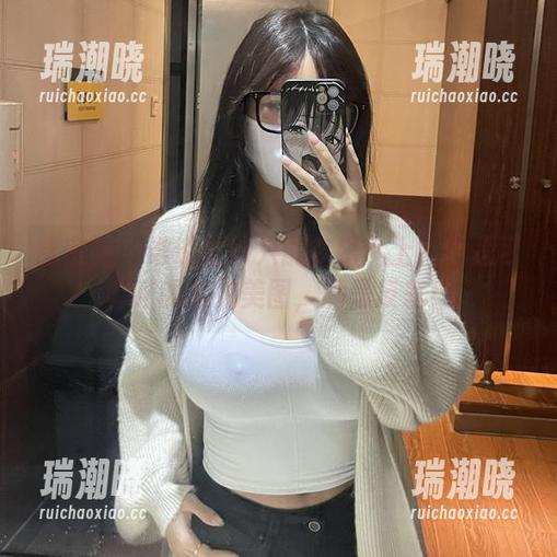 微密圈 - 谁说婚纱只能在婚礼上？看是可馨吖的私拍美图，满是反差！