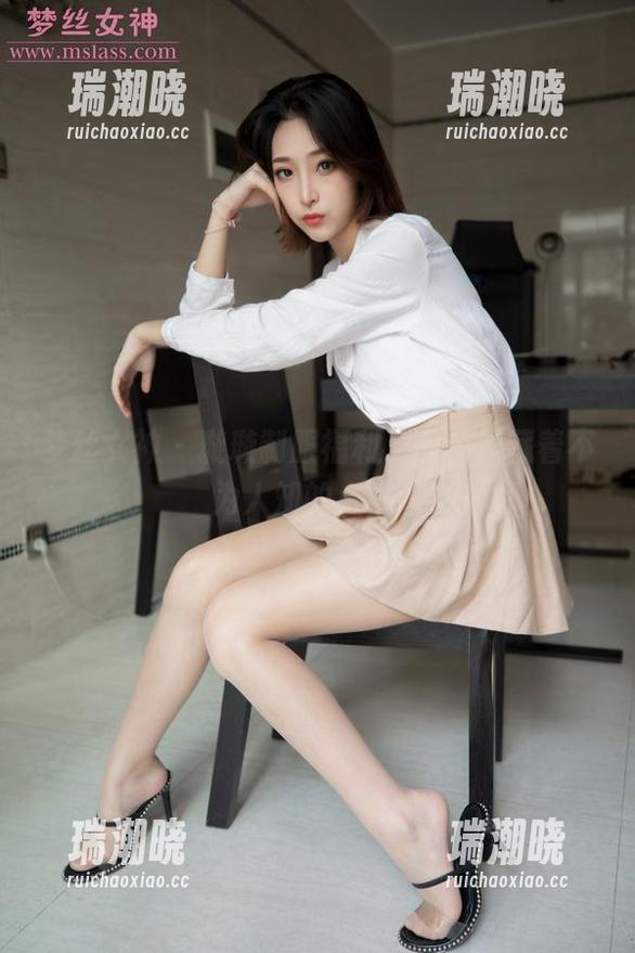 梦丝女神 - 璇璇制服福利，图包里藏着不为人知的小心思