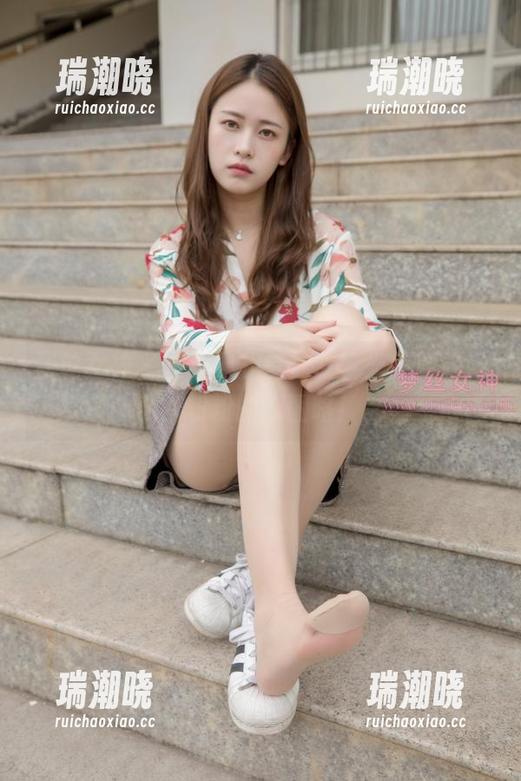 梦丝女神 - 在线寻找莹仙女，当然要看她的粉粉的原图咯！