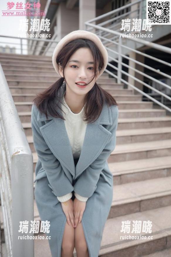 梦丝女神 - 定制校服成就香萱，如此图片，这谁顶得住啊？