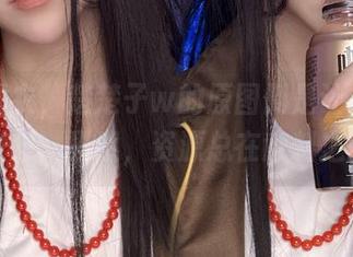 这套睡衣，楚楚子w的原图倒是让人多了点联想，果然，资源总在意料之外。