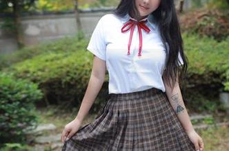 模范学院 - Manuela玛鲁娜与兔女郎图像：当目光和想象力碰撞的那一刻