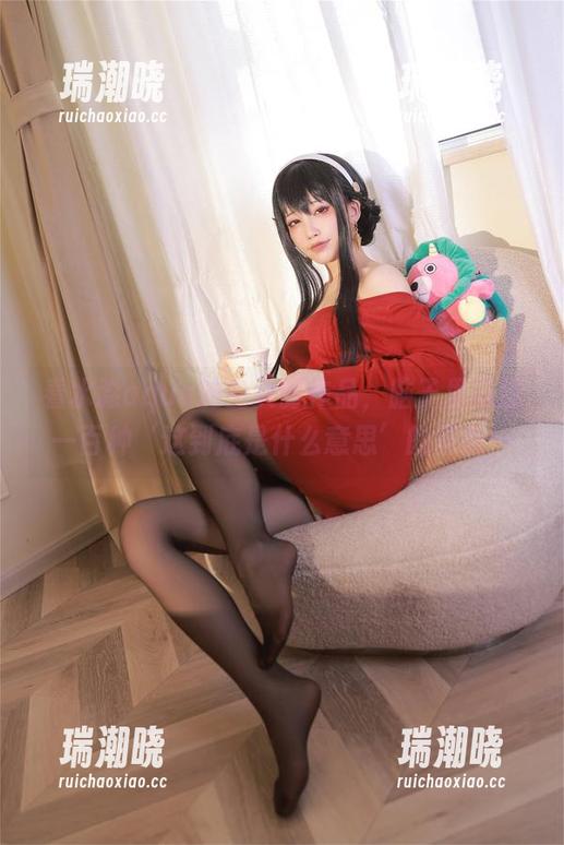水淼aqua 看水淼aqua的兔女郎作品,脑子里闪过一百种‘这到底是什么意思’的画面…