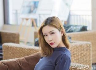 爱蜜社 - 夏小秋秋秋的灰丝套图，重磅分享，不信你试试！