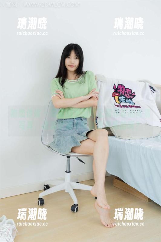 物恋传媒 - 完整的学习笔记和菲菲的高清写真，谁说学姐不可以是养眼的啊？