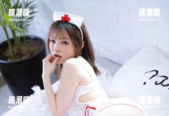 黑白作品里，白露Bululu说什么？图片未必回答