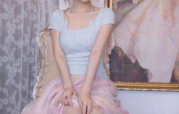 秀人网 - 原图解读：sophie余冰的油亮，画面里有没有偷偷藏着一只小黄鸭？