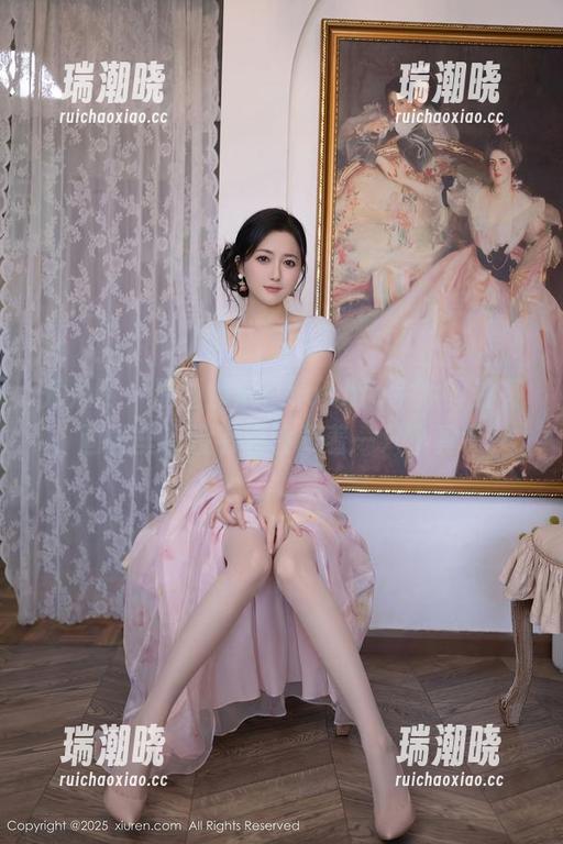 秀人网 - 原图解读：sophie余冰的油亮，画面里有没有偷偷藏着一只小黄鸭？