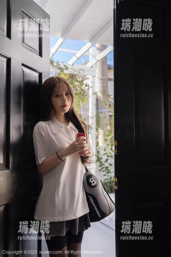秀人网 - 夏晓Maggy！这白裙再好看，你网盘里到底还藏了多少作品啊！