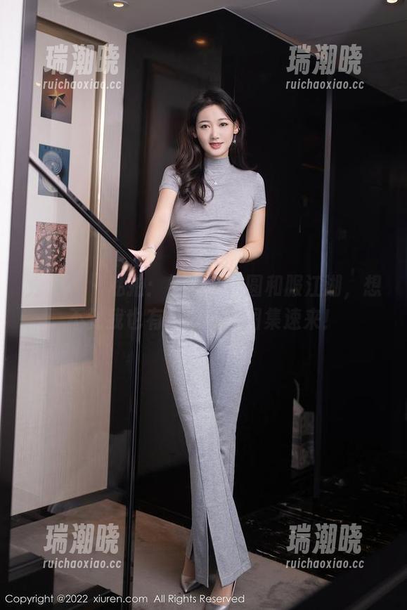 秀人网 - 私拍：奶瓶土肥圆和服江湖，想不到我也有大侠梦！图集速来！