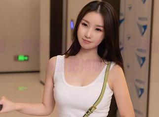 秀人网 - 清妙小姐的写真：不一样的姐姐，谁能把她收了？