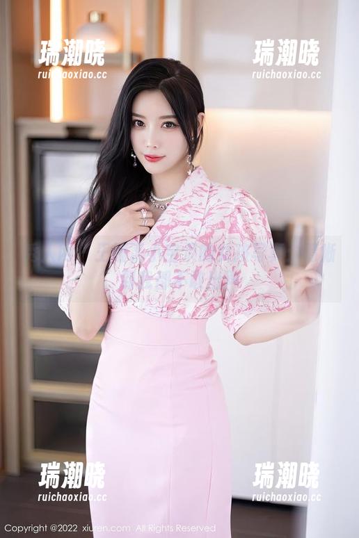 秀人网 - 王俪丁小宝贝的女孩写真：清晰到我都不敢出声