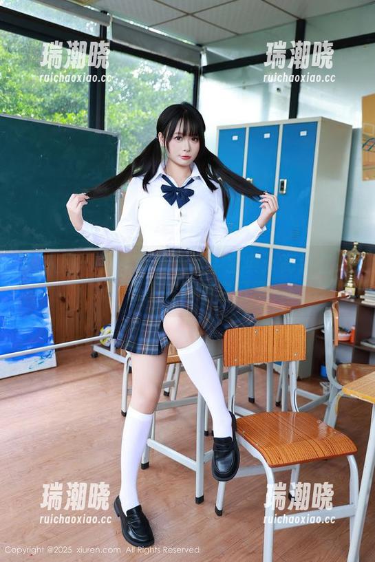 秀人网 - 麻布学妹的教学宝典：高清壁纸，看不够的课堂日常