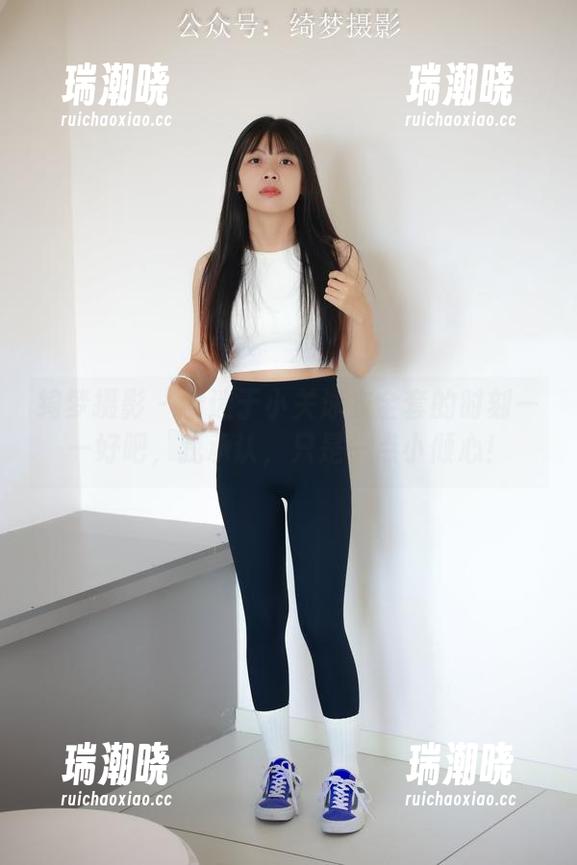 绮梦摄影-小关 绮梦摄影 - 着迷于小关泳衣全套的时刻——好吧,我承认,只是一点小倾心!
