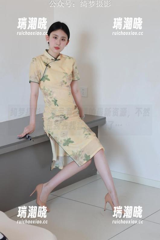 绮梦摄影 - 幸亏有曦曦的最新资源，不然要是我去找套装就糟了…