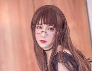 翎柒菜菜牛仔裤！这什么鬼cos，真能穿出个性吗？