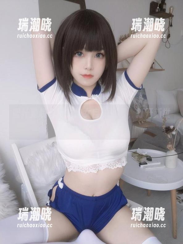 蜜汁猫裘奇妙的修女自拍原图，打开新世界大门！