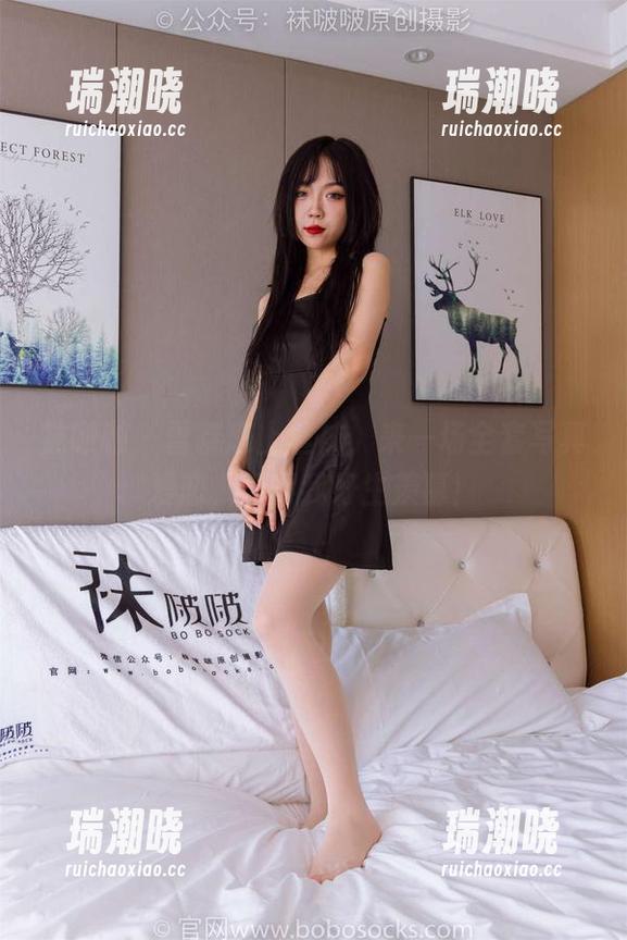 袜啵啵 - 雪糕恋上丝袜，来一场全套写真爱恋，看得我好生羡慕！