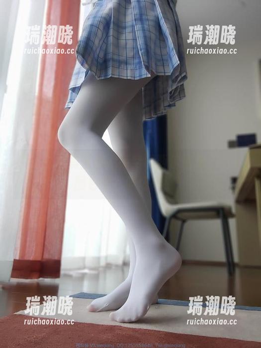 西尔酱 咦,怎么有人能把镂空和西尔酱放在一个图包里?职场高手!