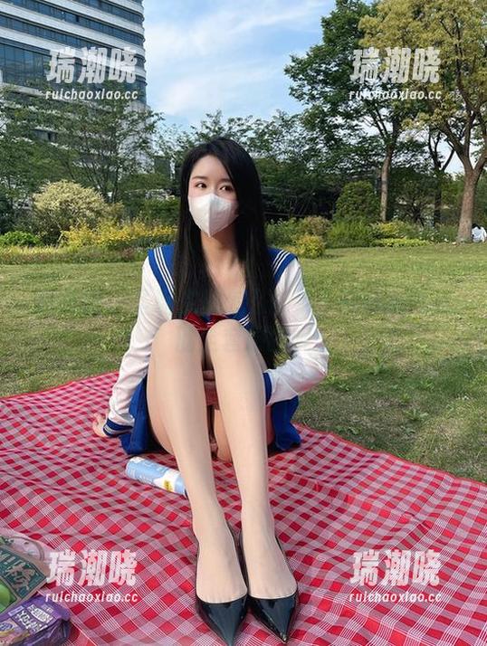 微密圈 - 圣诞主题怎么能少了软妹小九九的全套原图呢