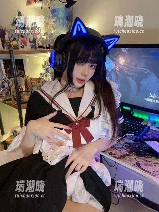 真心佩服阿九从不咕咕(九言)，在线也能给渔网黑丝加点料，美图都不敢直视。