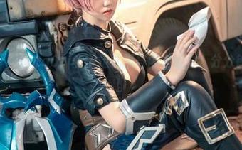 作品来了，阿薰kaOri的学姐礼服与内衣组合，分分钟扔掉书本！