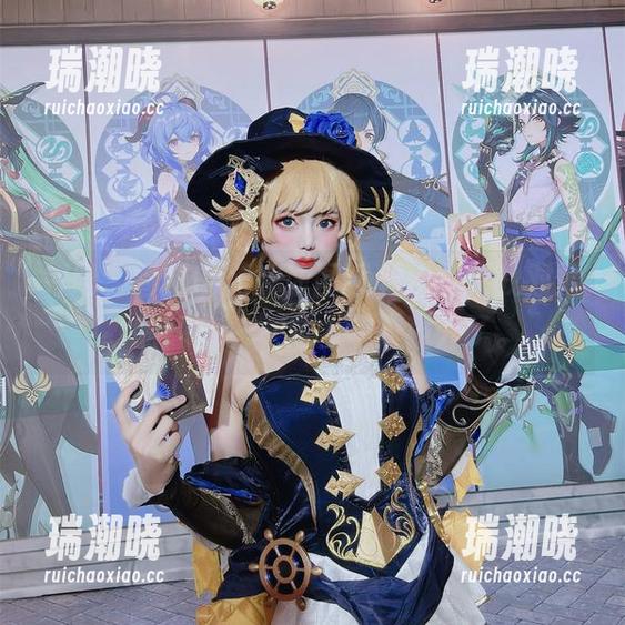 好吧，雪猫的花嫁原图又一次刷新我对婚纱的想象，真是太令人意外了。