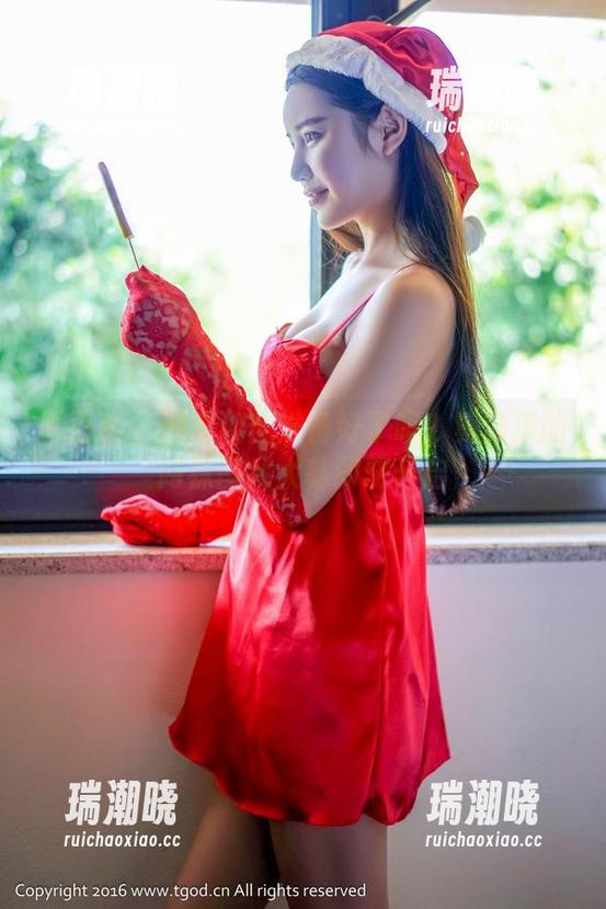 青豆客 - 网友们！准备好了吗？莫雅淇的网袜图片大幕即将开启