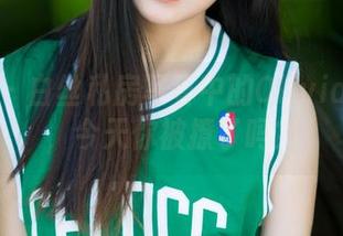 魅妍社 - 白丝私房写真中的Olivia童安琪，今天你被撩了吗？